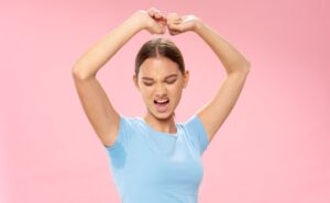 Encuentra el mejor desodorante para mujer y olvídate del mal olor corporal